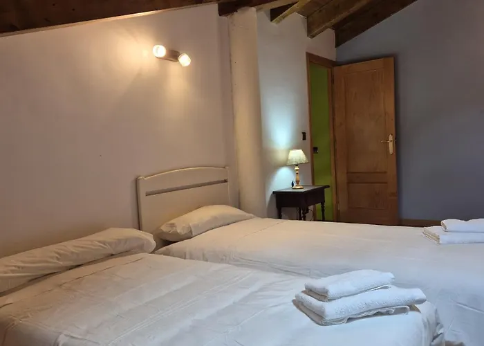 Casa Juanantonio * Murillo de Liena